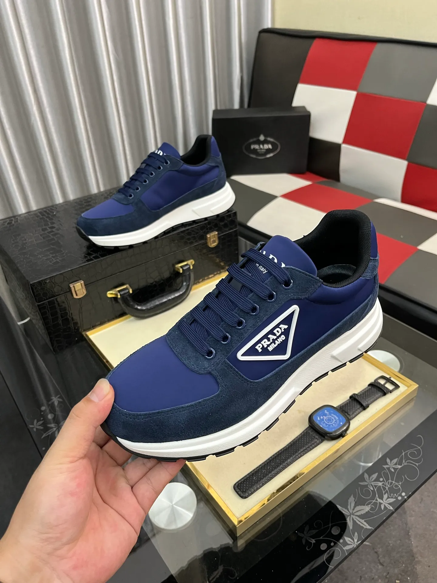 Men's shoes 💰420⌚️⌚️Prada•PRADA original quality.~ Unique modern style sneakers. 🏃A must-have casual shoe for trendy men😍😍 Original brand imported from Italy, imported original leather, sheep lining (refuses to discolor and grind feet) Sole: Original sole provided by the original factory, French lazy style design ⚠️Fit to the feet, original quality, super comfortable original sole. It’s like shooting the real thing🎬The real thing is better, high-quality sneakers Size: 38-444️⃣Colors available